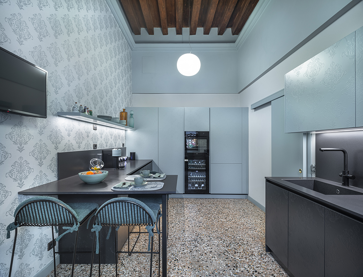 Cucina con travi a vista